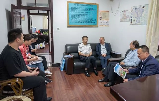 1562234898421969.jpg 640.webp (4).jpg