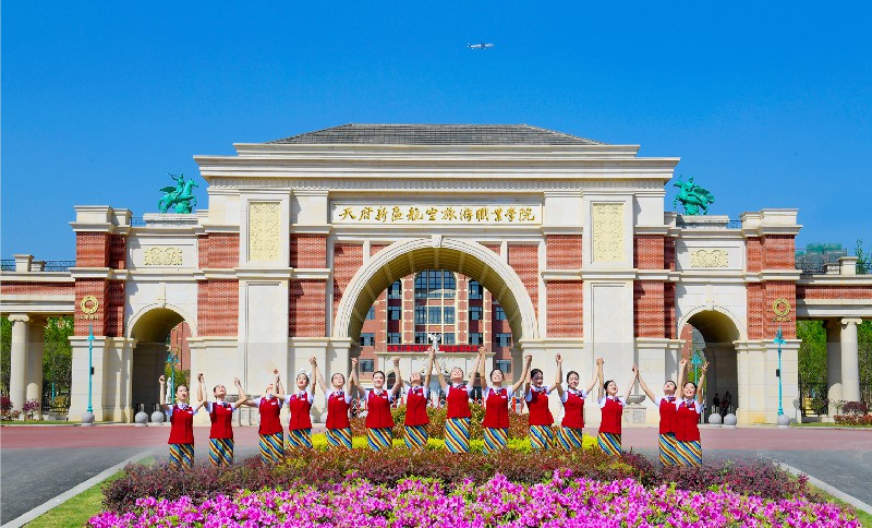 1621496239600637.jpg 校园风景 (2)~1.jpg