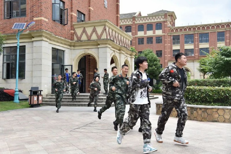 1684898970321361.jpg fc747cb8b35ef605949847c253dc645.jpg