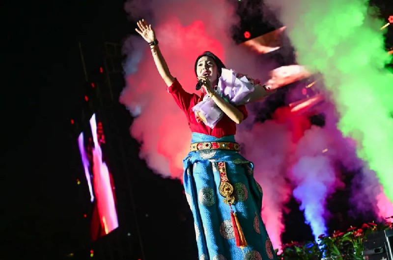 1696075405380400.jpg 10.jpg