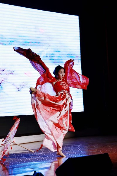 1758179935515348.jpg ec39597f3027e29f8ecea30547019f11.jpg