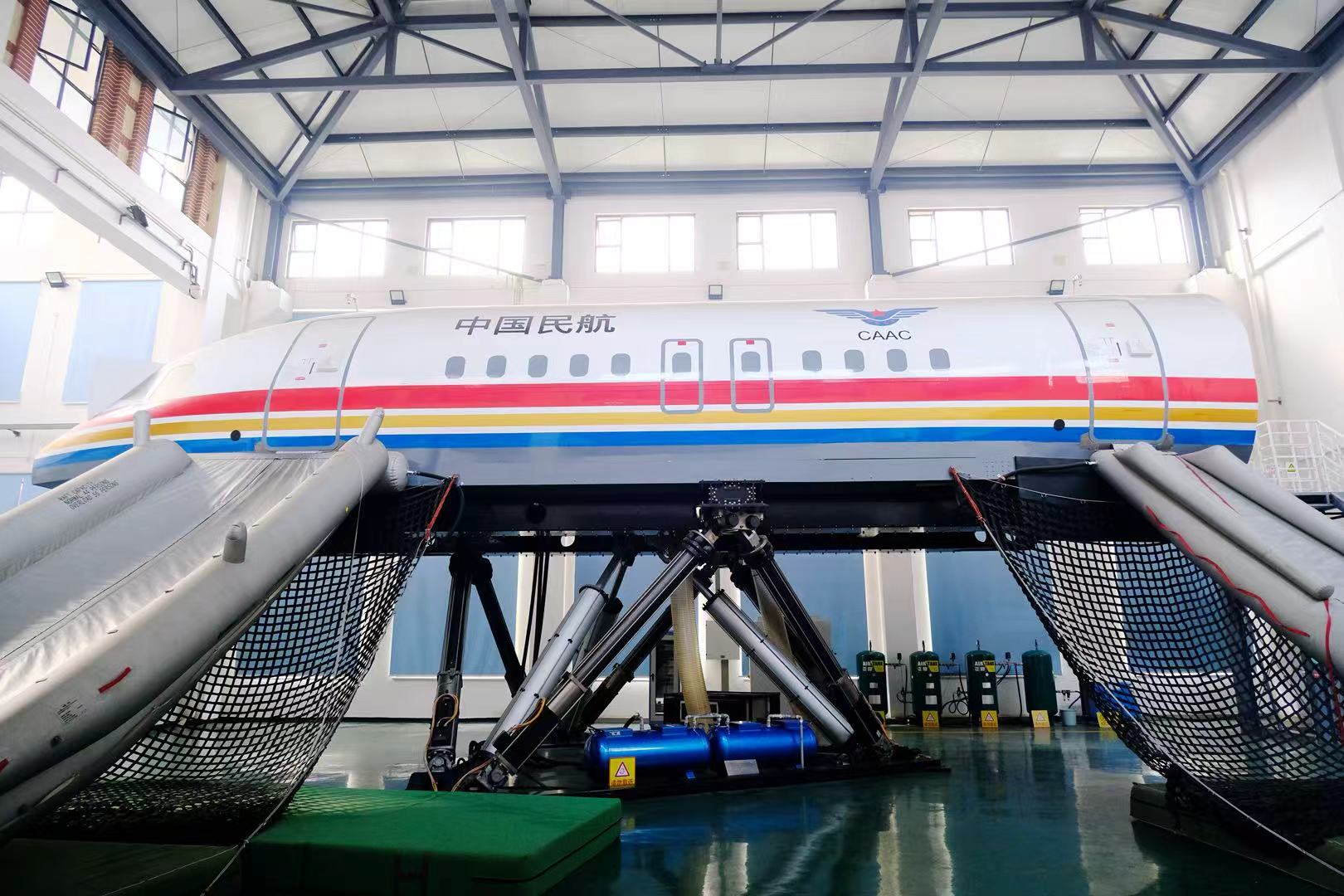 1765459095121052.jpg 4.动态模拟舱.jpg