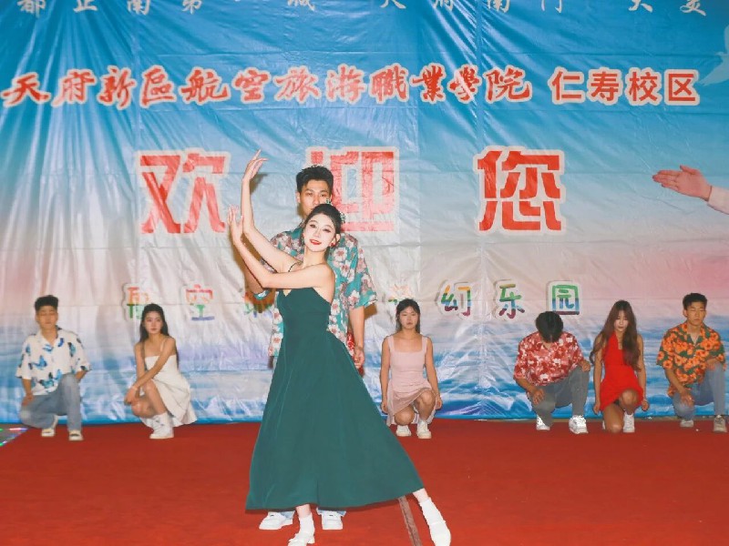 1765477833856590.jpg 微信图片_2025-12-12_022547_671~1.jpg